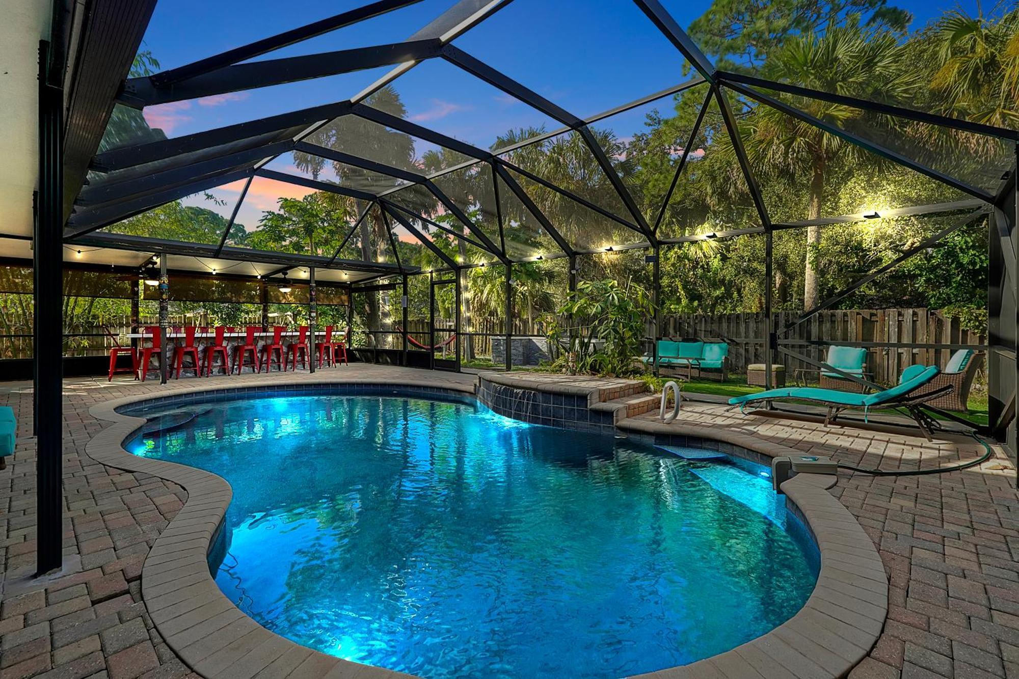 Poolside Cocoa Oasis W/ Tiki Bar! Villa Frontenac Ngoại thất bức ảnh